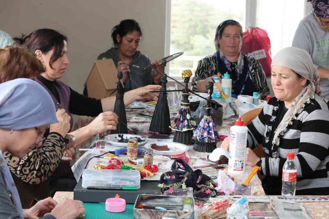 Efeler Halk Eğitim Merkezi’nin Kurslarından, Bir Yılda 40 Bin Vatandaş Faydalandı