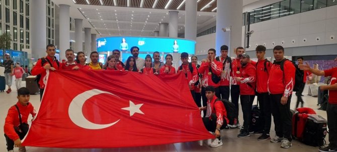 Muaythai Dünya Şampiyonası’nda Türk Gençlerinden Müthiş Başarı