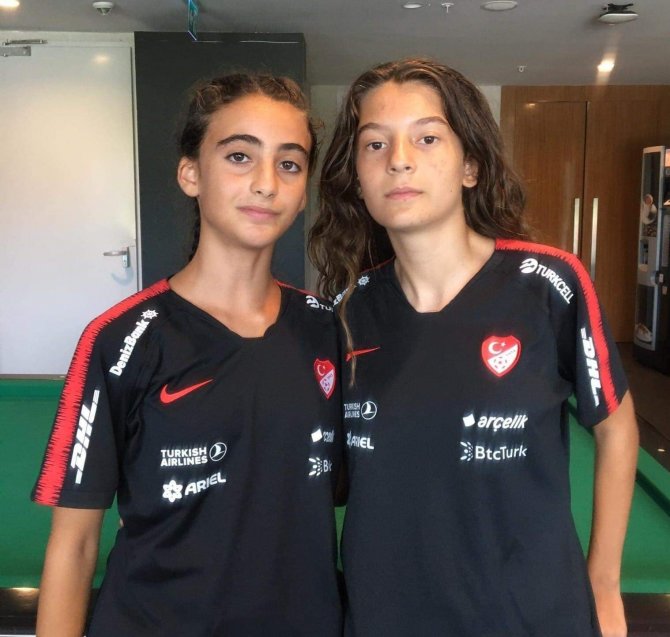 Bursa’dan U15 Futbol Kız Milli Takım Aday Kadrosuna İki Sporcu
