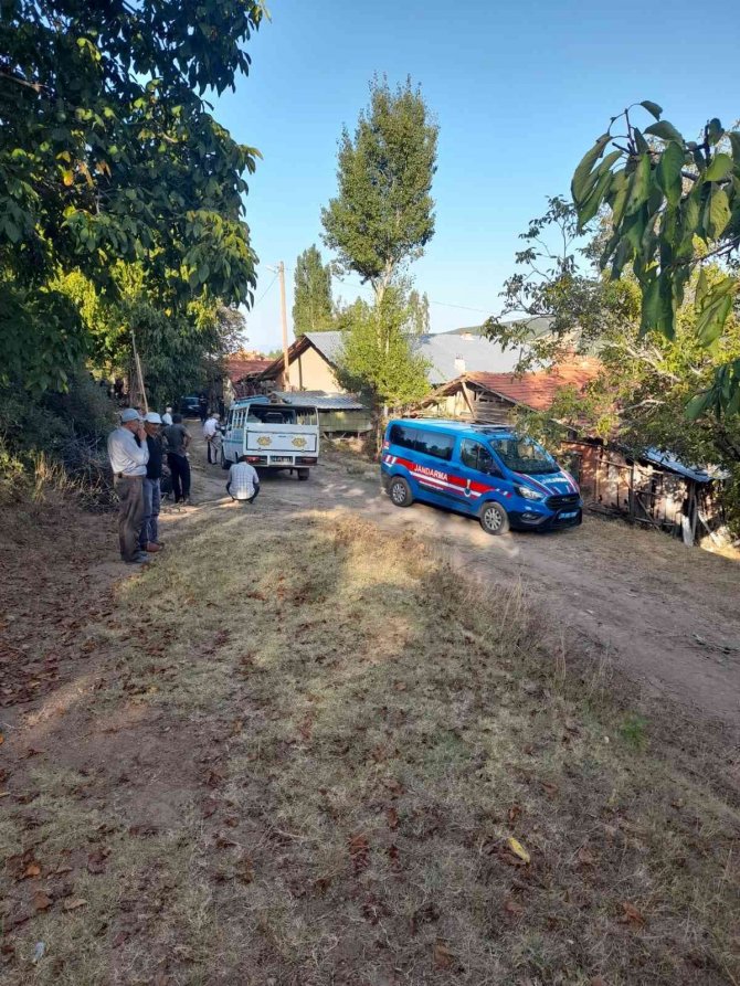 Önce Kardeşini Vurdu, Sonra Aynı Silahla Hayatına Son Verdi