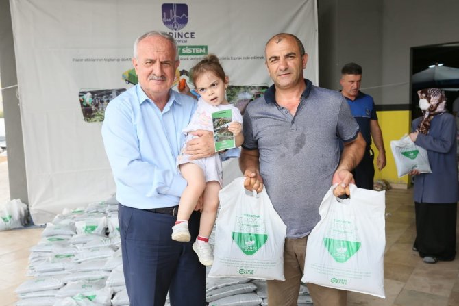 3 Ton Kompost Gübre Dağıtıldı