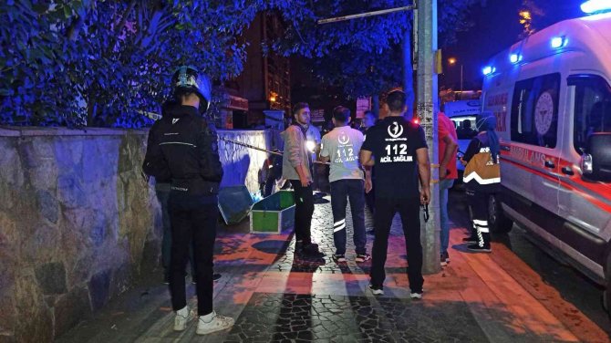 Bisiklet Üzerinde Yemek Yerken Düşen Yaşlı Adam Hayatını Kaybetti