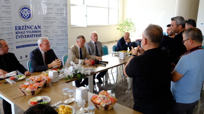 Ebyü’de 2022-2023 Eğitim Öğretim Yılında Öngörülen Öğrenci Sayısı 25 Bin 600 Olacak