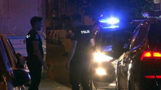 Esenyurt’ta "Çöp Atma" Kavgası Kanlı Bitti: 3 Yaralı