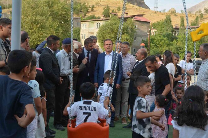 Vali Akbıyık, Çocuk Oyun Parkı Açılışını Yaptı