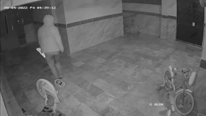 Sahte Plakalı Bisiklet Hırsızı ’Pes’ Dedirtti