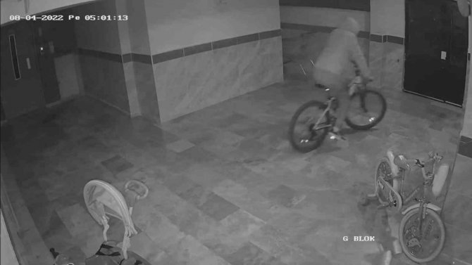 Sahte Plakalı Bisiklet Hırsızı ’Pes’ Dedirtti