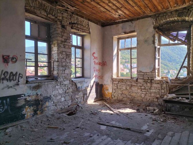 135 Yıllık Tarihi Okul Restore Edilecek