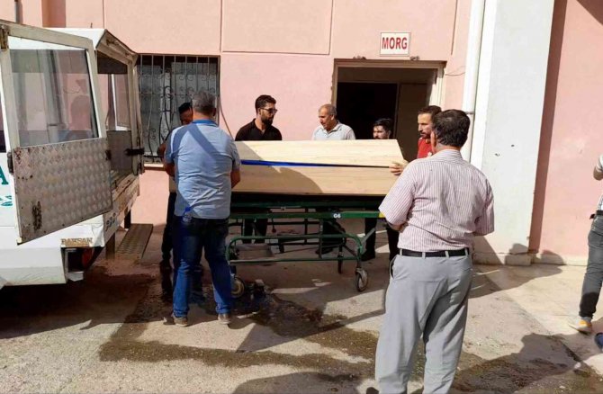 Kilis’te Öldürülen Anne Ve Kızı Kilis’te Defnedildi