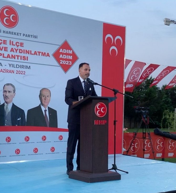 Yks’de Dereceye Girenleri Tek Tek Telefonla Tebrik Etti