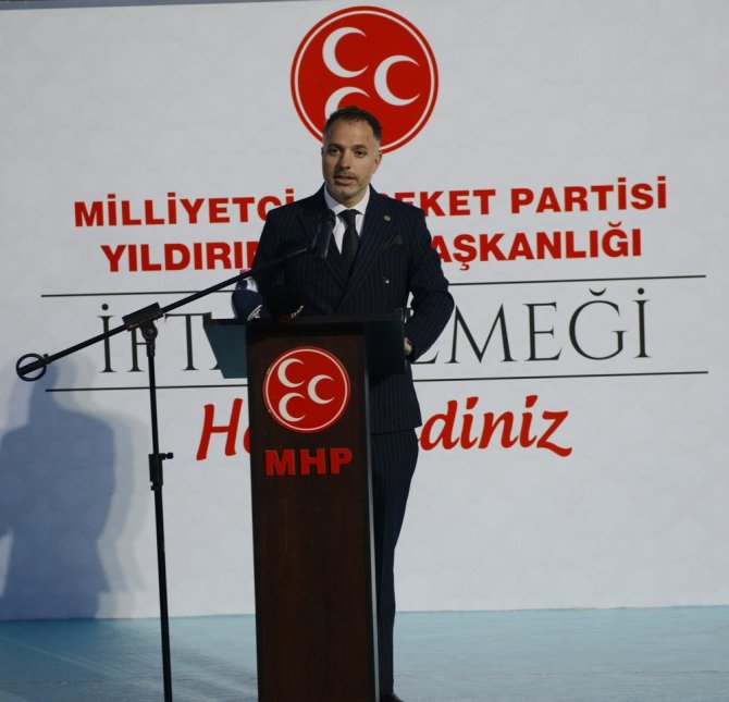 Yks’de Dereceye Girenleri Tek Tek Telefonla Tebrik Etti