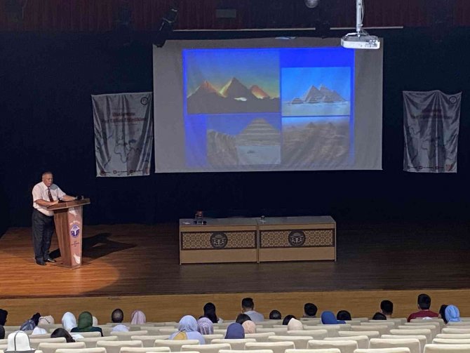 Pendik’te, Yurt Dışından Gelen Öğrencilere ‘Türk Kültürü Ve Dünyası’ Konferansla Anlatıldı