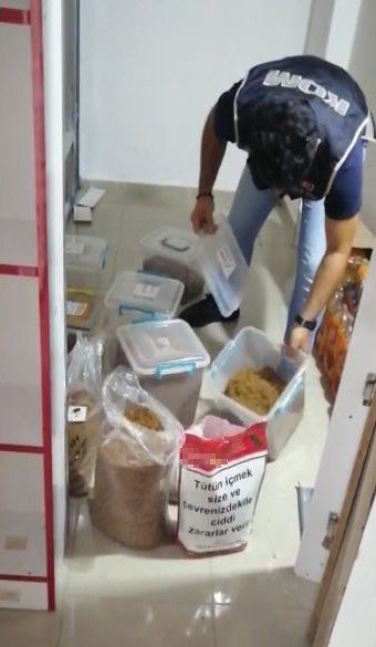 Samsun’da 472 Bin 800 Dal Dolu Ve Boş Makaron Ele Geçirildi