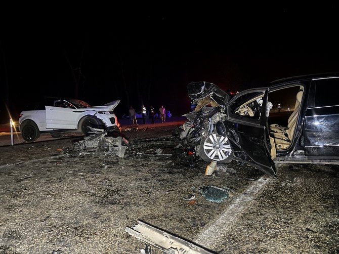 Seydikemer’de İki Otomobil Çarpıştı: 1 Ölü 3 Yaralı