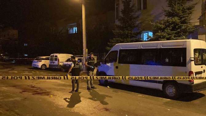 İ̇ki Grup Arasında Çıkan Bıçaklı Kavgada Bir Kişi Ağır Yaralandı