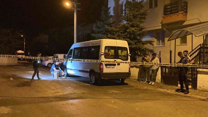 İ̇ki Grup Arasında Çıkan Bıçaklı Kavgada Bir Kişi Ağır Yaralandı