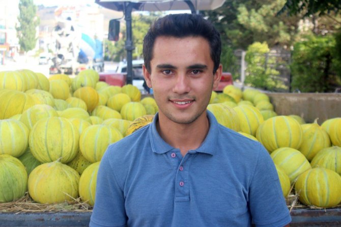 Çankırı’nın Meşhur Kavunu Tezgahlarda Yerini Aldı