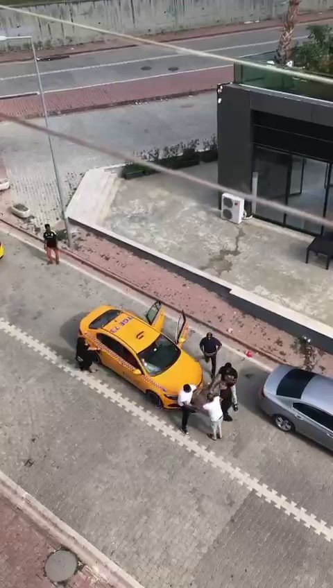 Esenyurt’ta Sopalı, Taşlı Taksimetre Kavgası