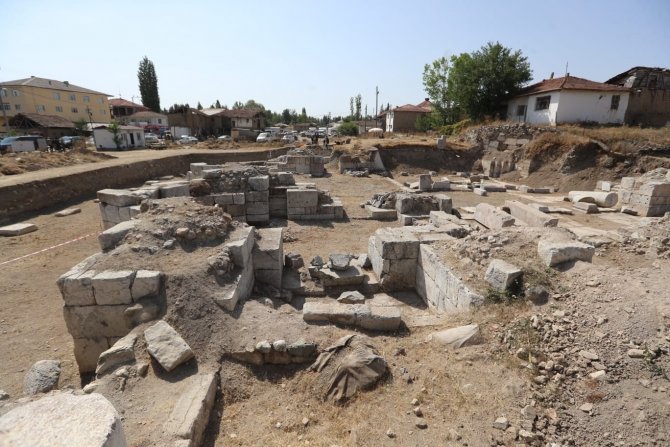 Vali Hatipoğlu Antik Kentini Ziyaret Etti