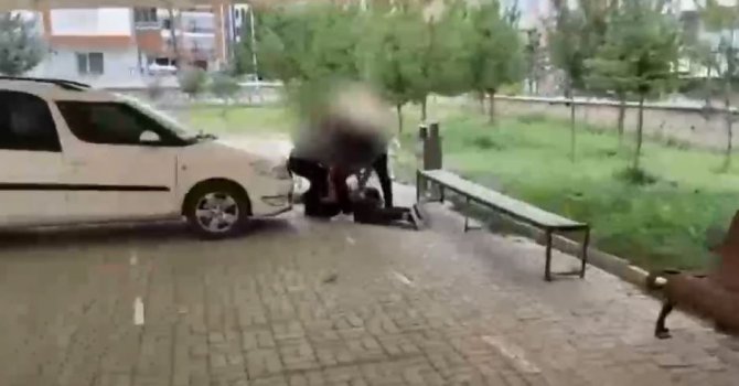Düzensiz Göçmenleri Alıkoyup Ailelerinden Fidye İsteyen 3 Organizatöre Operasyon