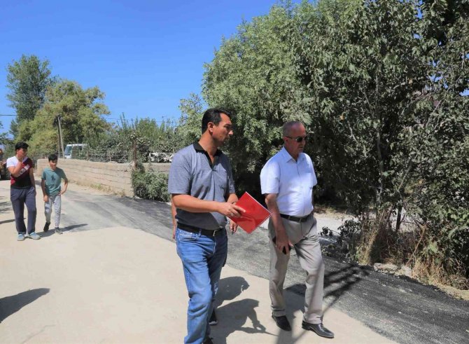 Tuşba Belediyesinin Asfalt Yama Ve Kilitli Parke Taşı Çalışmaları Devam Ediyor