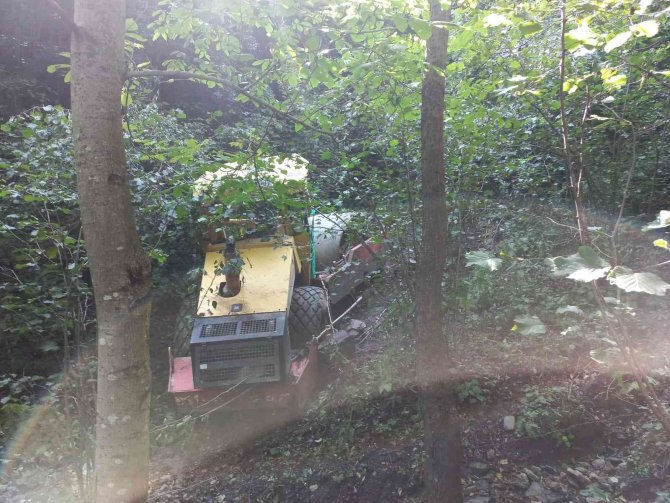 Ordu’da İş Makinesi Şarampole Devrildi: 1 Ölü