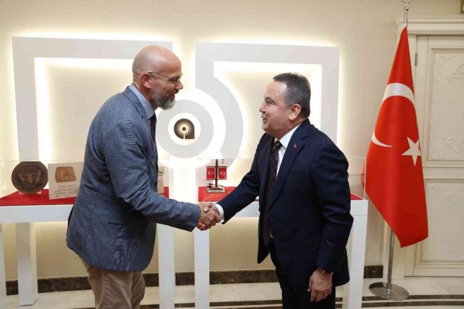 Almanya’nın Antalya Konsolosu Tscherner: “Antalya Almanların İkinci Evi”