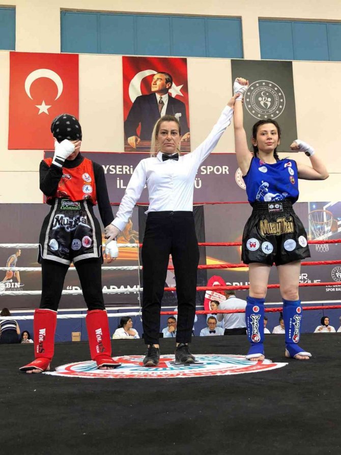 Yenimahalle Kayseri’de Madalyaları Topladı