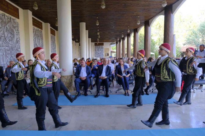 500’ün Üzerinde Eserin Yer Aldığı Sergiye Yoğun İlgi