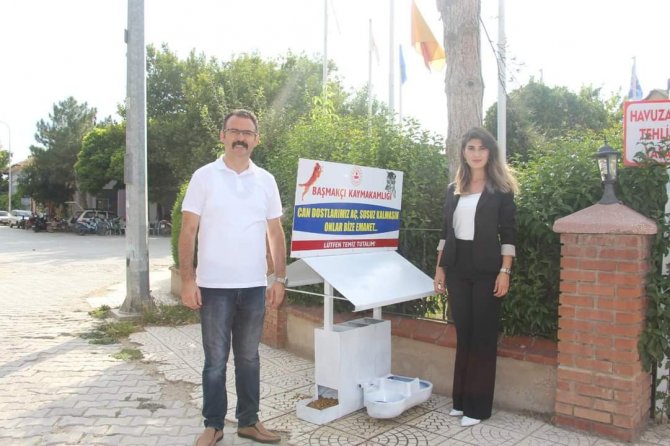 Kaymakam Ateş Yeni Görev Yerine Giderken Can Dostları Unutmadı