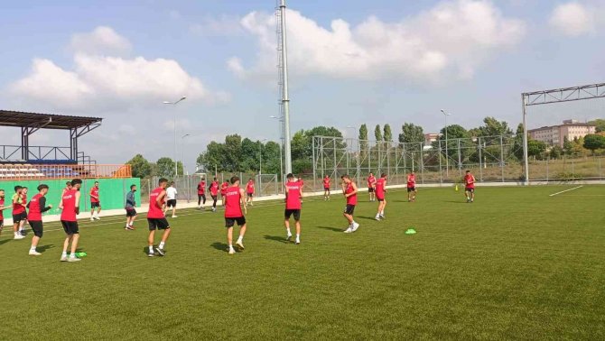 Bilecik 1969 Spor Kulübü Kamp Çalışmalarını Aralıksız Sürdürüyor