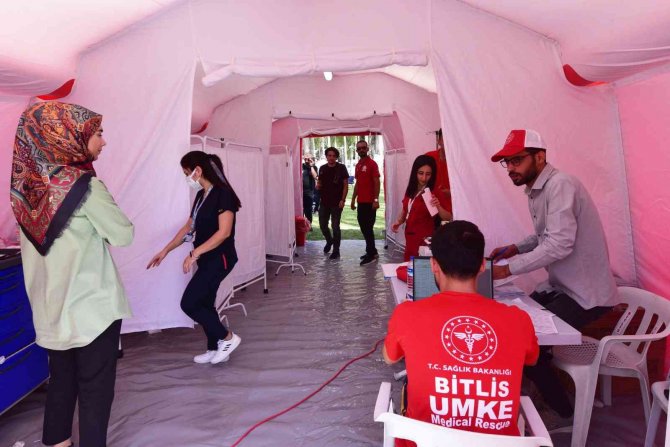 Bitlis İ̇l Sağlık Müdürlüğü’nden 1071 Etkinliklerinde Sağlık Hizmeti