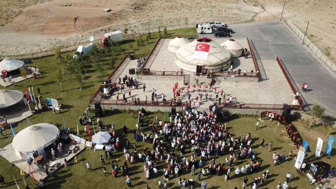 Ahlat’taki Malazgirt Zaferi Kutlamalarına Yoğun İlgi