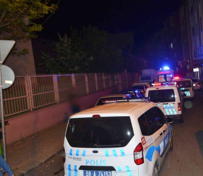 ‘Borcum Var’ Deyip İntihara Kalkışan Vatandaşı Bekçi Ve Polisler Engelledi