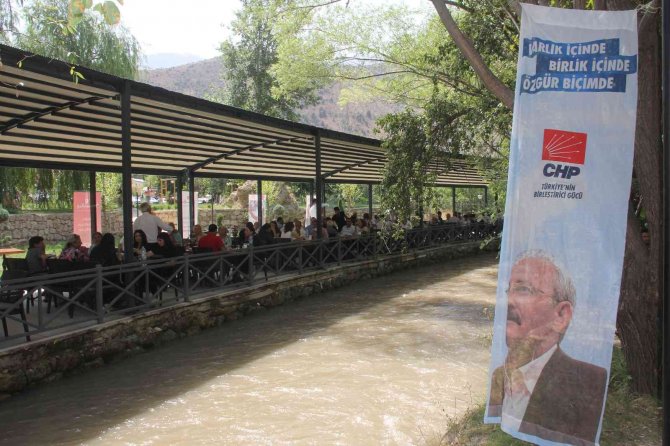 Chp Kadın Kolları Genel Başkanı Nazlıaka Erzincanlılarla Buluştu
