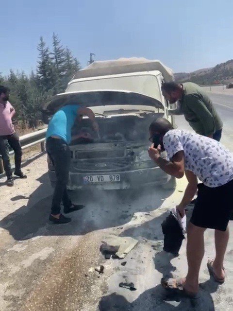 Denizli’de Araç Yangınlarında Artan Sayı Dikkat Çekiyor