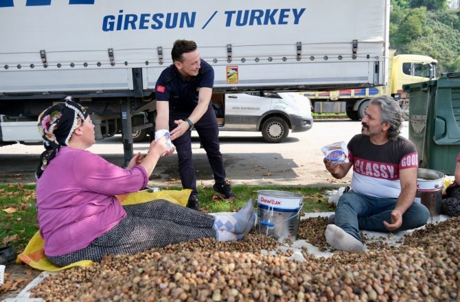Giresun Belediyesinden Fındık Üreticilerine İkram