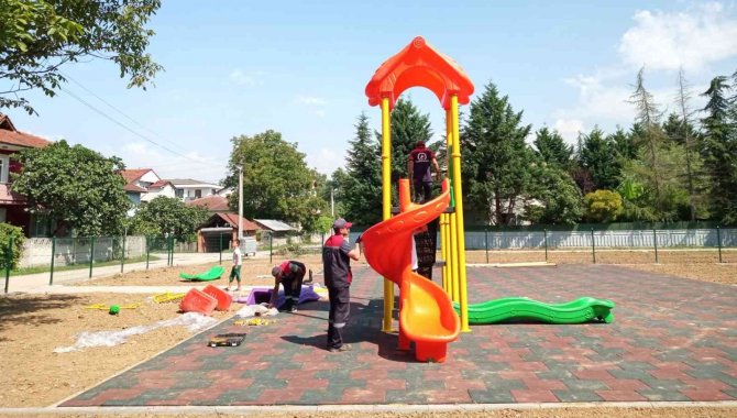 Düzce’de Yeni Parklar Yapılıyor