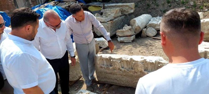 Her Kazmada Tarih Fışkırıyor, İş Adamları Çıkartma Yaptı