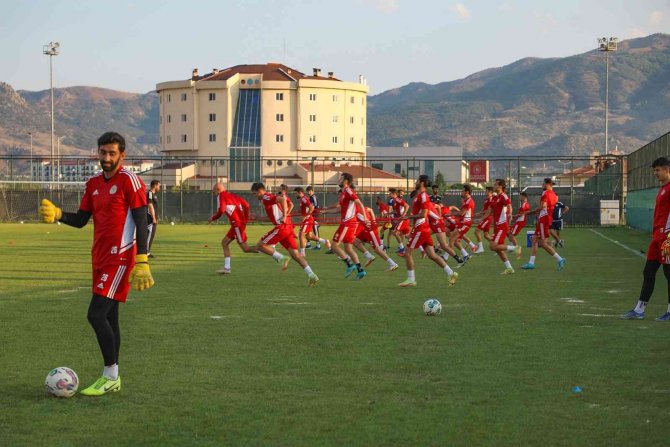 Afyonkarahisar’a 100’den Fazla Futbol Takımı Kamp İçin Gelecek