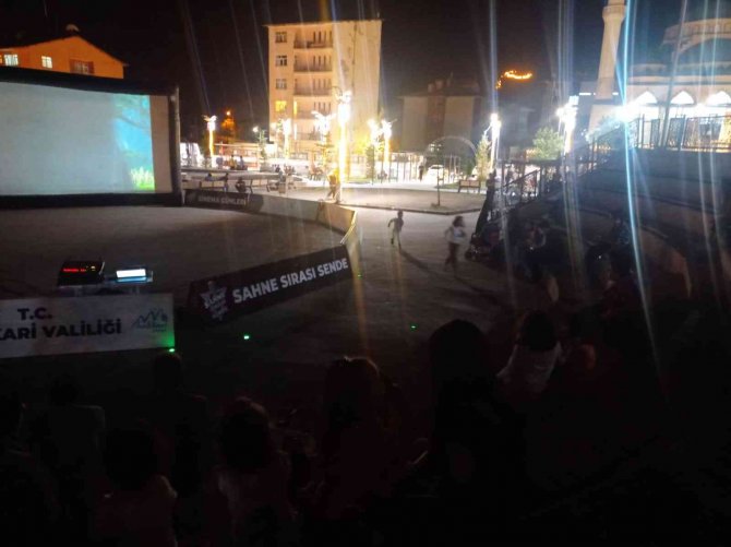 Hakkari’de ‘Rapunzel’ Filmi İzletildi