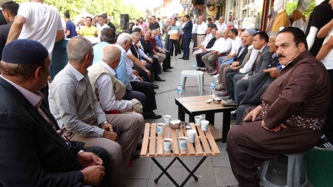 Hakkari’de Stk’lar Umurlu Sınır Kapısı’nın Açılmasını İstedi
