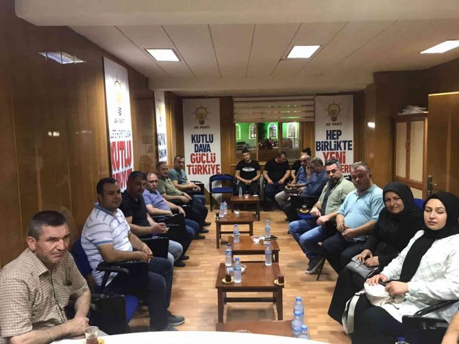 Hisarcık Ak Parti İ̇lçe Başkanlığında Koordinasyon Toplantısı