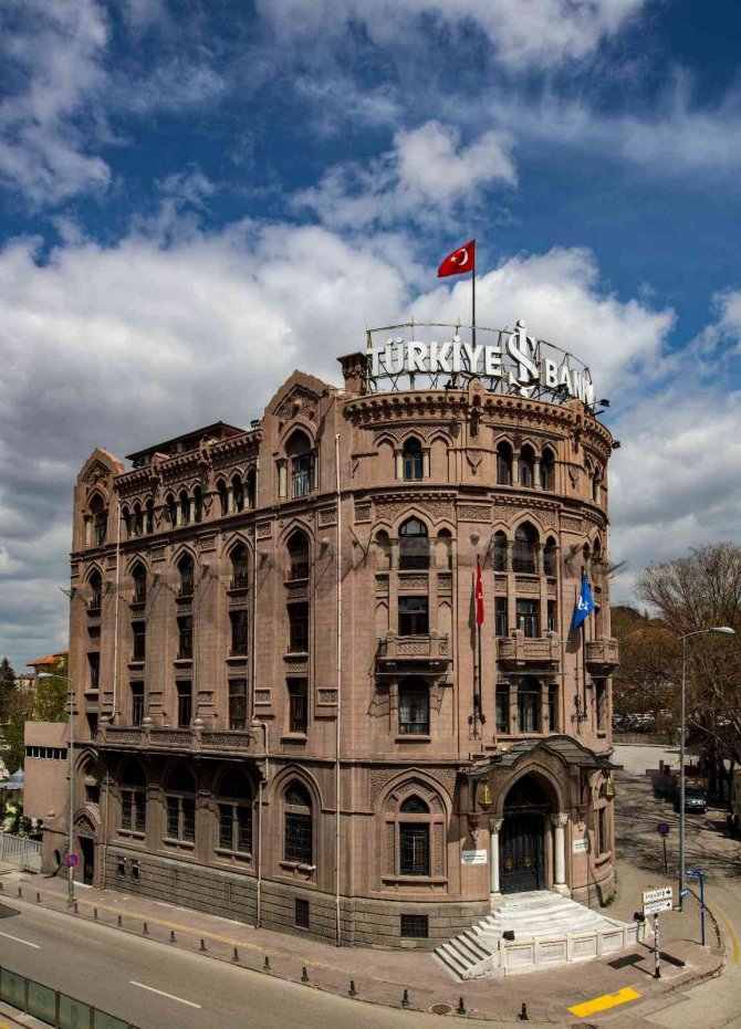 Büyük Zafer’in 100’üncü Yılında İ̇ş Bankası Müzeleri Ziyaretçilerini Bekliyor