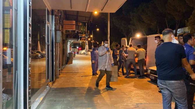 İ̇zmir’de Haber Alınamayan Yaşlı Kadın Evinde Ölü Bulundu