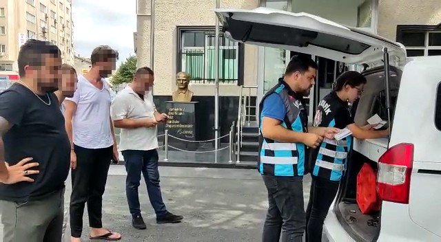 İ̇stanbul’da Asker Eğlencesinde Yol Kapatan Şüpheliler Yakalandı