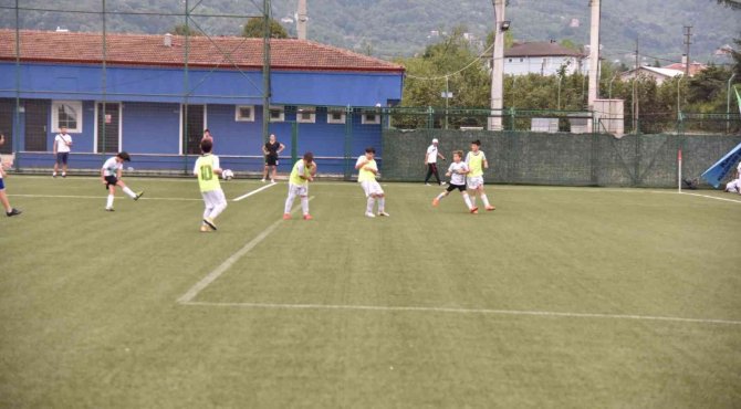 Minikler Futbol Turnuvası Başladı