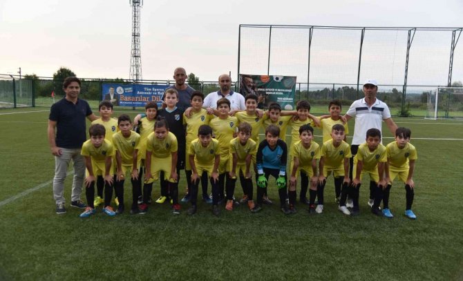 Minikler Futbol Turnuvası Başladı