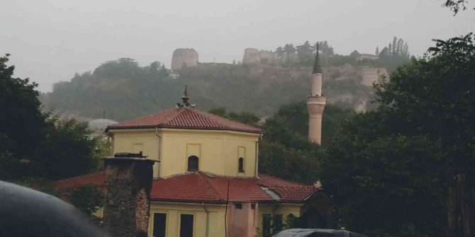 Kütahya’da Aniden Bastıran Yağmur Etkili Oldu