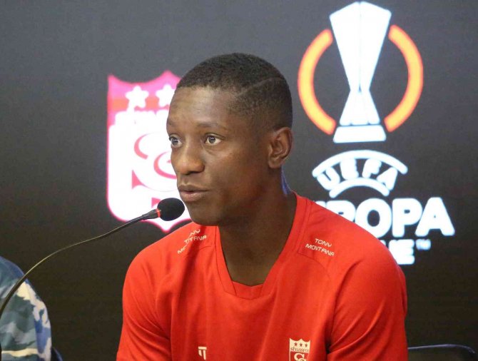 Max Gradel: “Çok Yönlü Bir Maç Olacak”